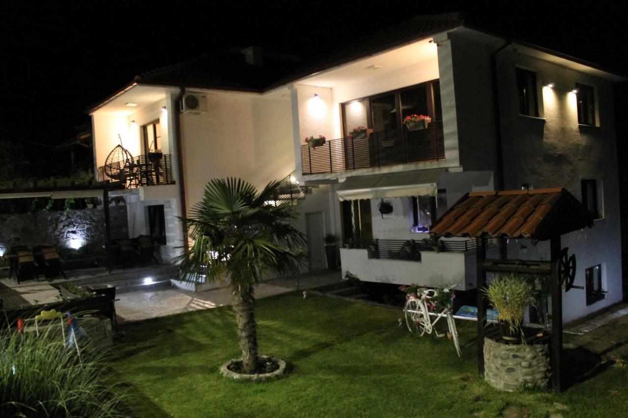 Belov Rooms And Apartments Demir Kapija Exterior foto