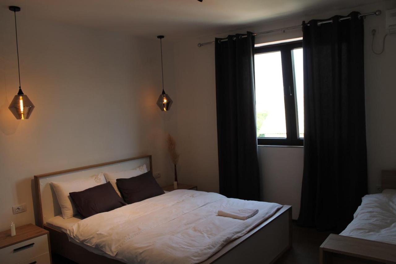 Belov Rooms And Apartments Demir Kapija Exterior foto