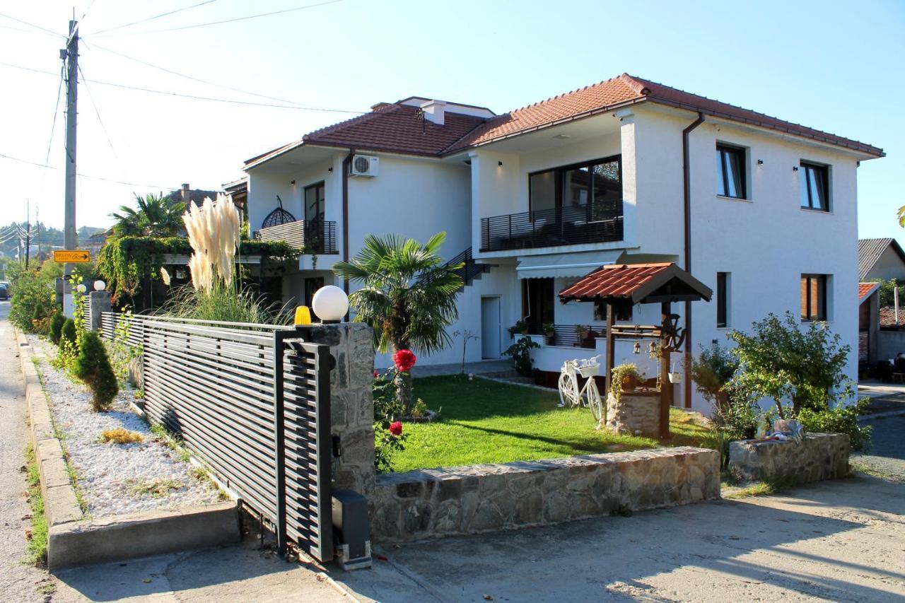 Belov Rooms And Apartments Demir Kapija Exterior foto