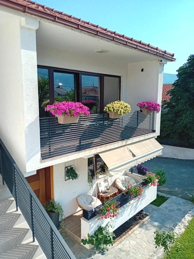 Belov Rooms And Apartments Demir Kapija Exterior foto