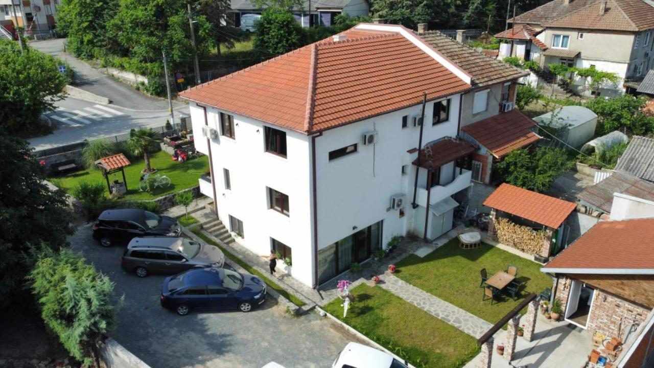 Belov Rooms And Apartments Demir Kapija Exterior foto
