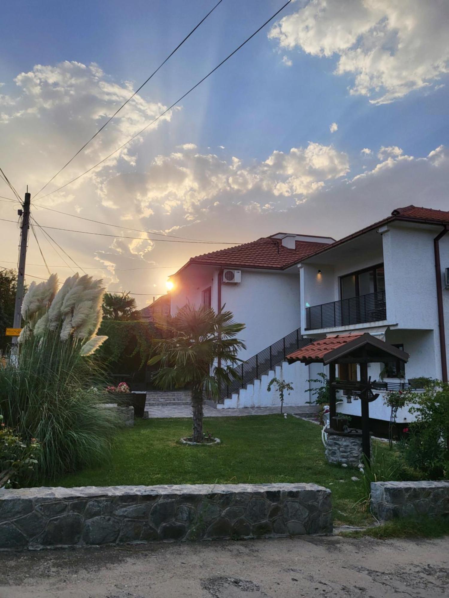 Belov Rooms And Apartments Demir Kapija Exterior foto